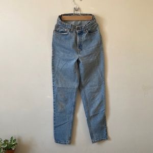 Levi’s Women High Waisted Tapered Jeans